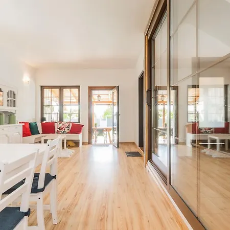 Hupkas Apartementy I Pokoje Homestay