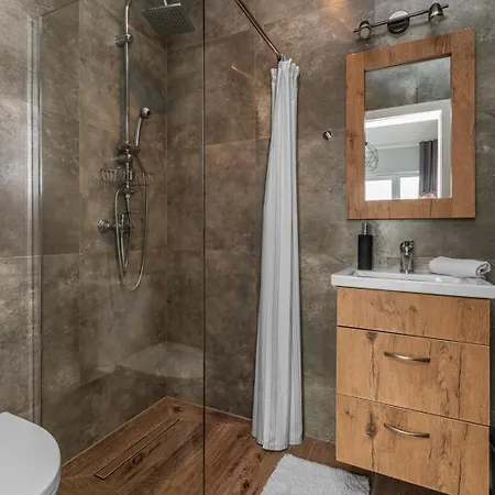 Przystanek Jantar - Pokoje I Apartamenty Homestay *
