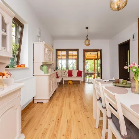 Homestay Przystanek Jantar - Pokoje I Apartamenty *
