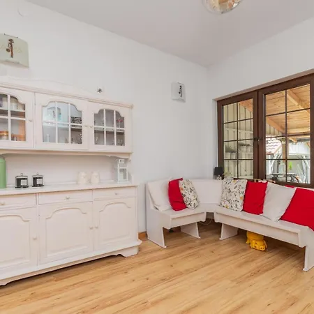 Homestay Przystanek Jantar - Pokoje I Apartamenty Jantar