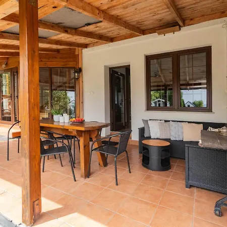 Przystanek Jantar - Pokoje I Apartamenty Homestay Jantar