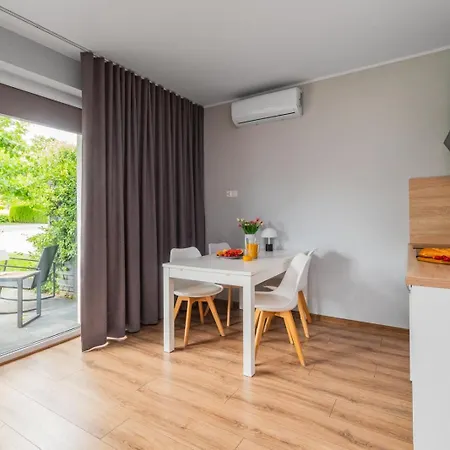 Przystanek Jantar - Pokoje I Apartamenty Homestay